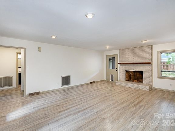 3rd image of 766 Wofford St