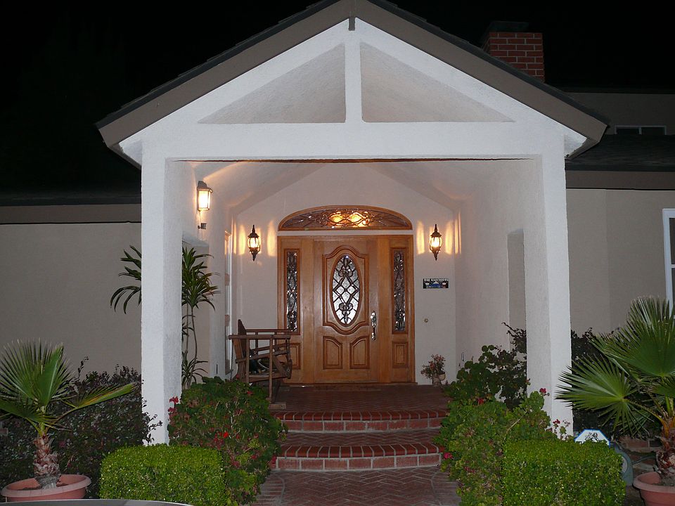 1st image of 8474 La Vela Ave