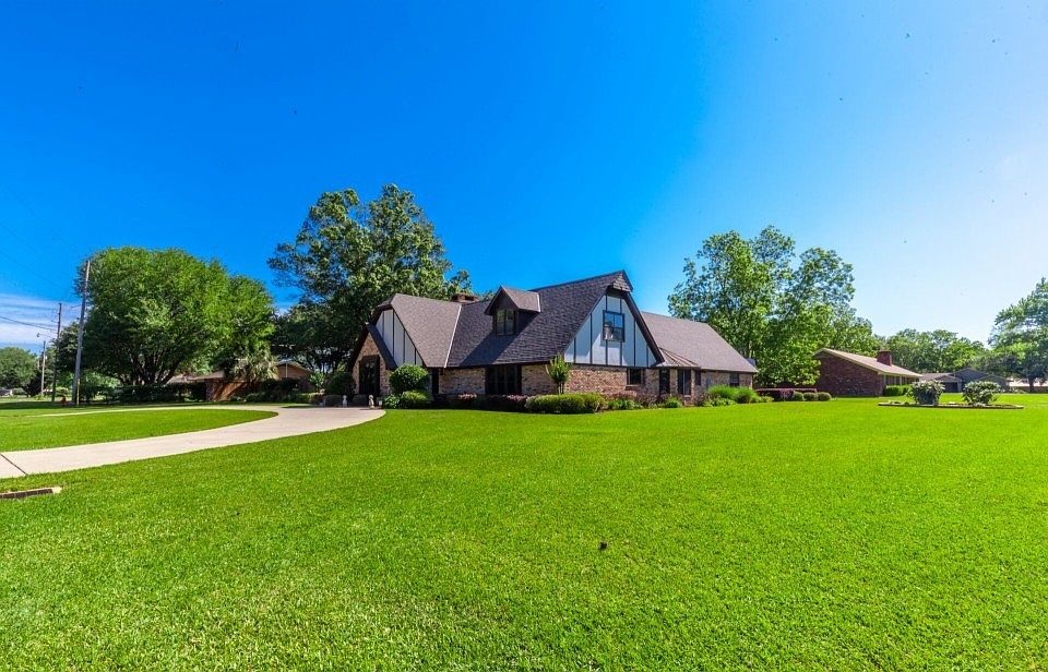 147 Jackson St, Delhi, LA 71232 Zillow