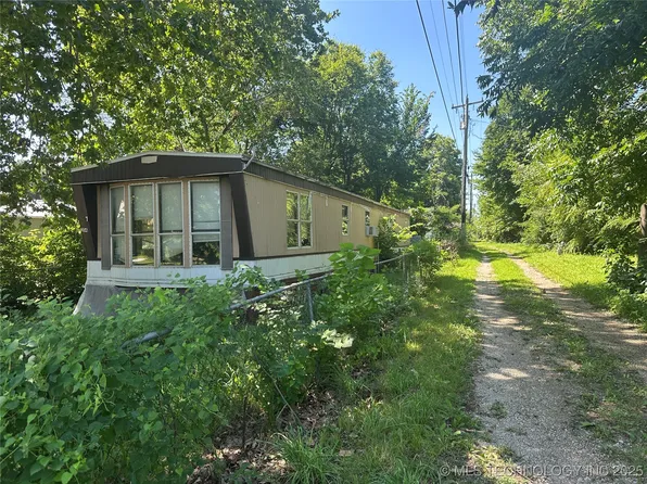 304 W Miami Ave, Cleveland, OK 74020