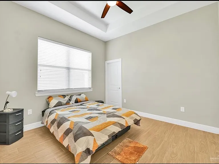 5800 Oriole Ave — Photo 18