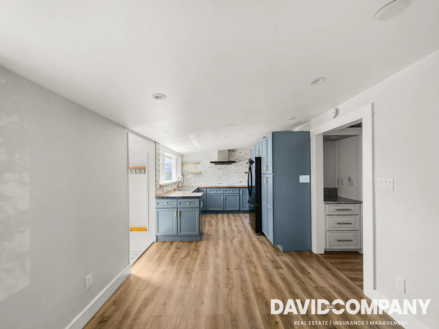 1842 254th Street - 1 — Photo 2