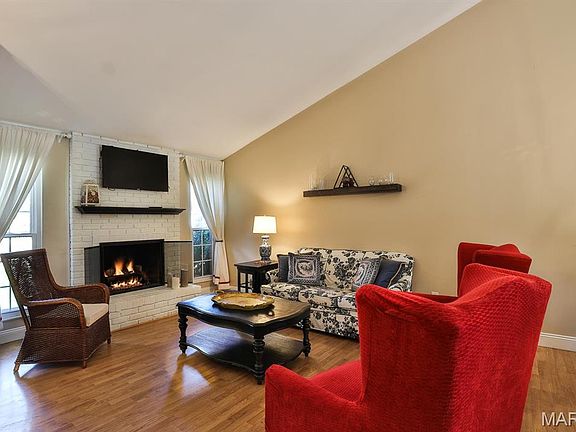 5th image of 8600 Glenmont Ct