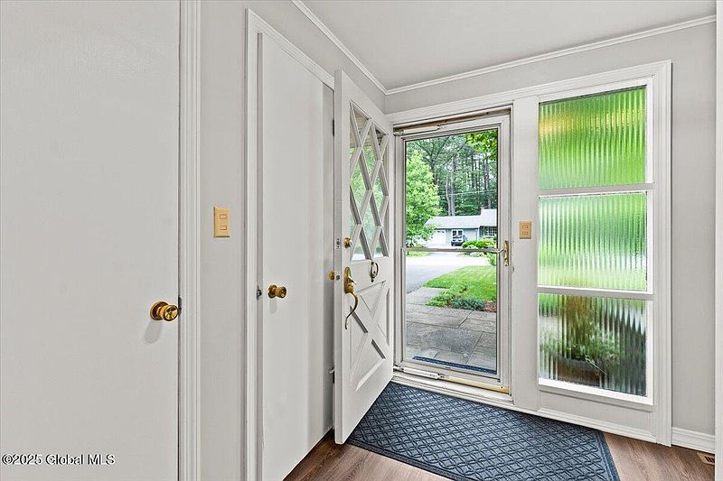 3rd image of 7 Loughberry Road