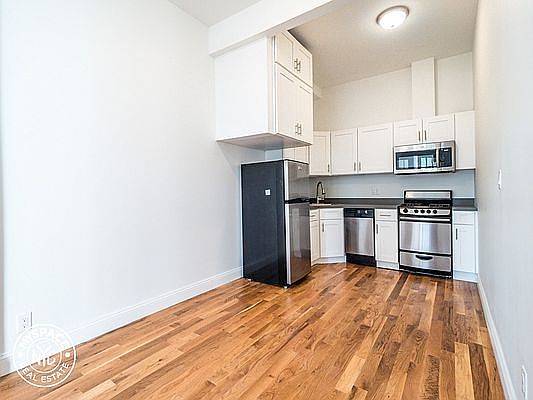 4th image of 287 Wyckoff Ave #4G