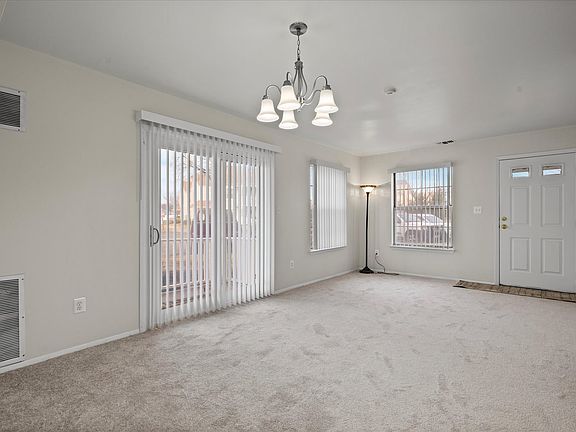 4th image of 172 Fairview Cir #172