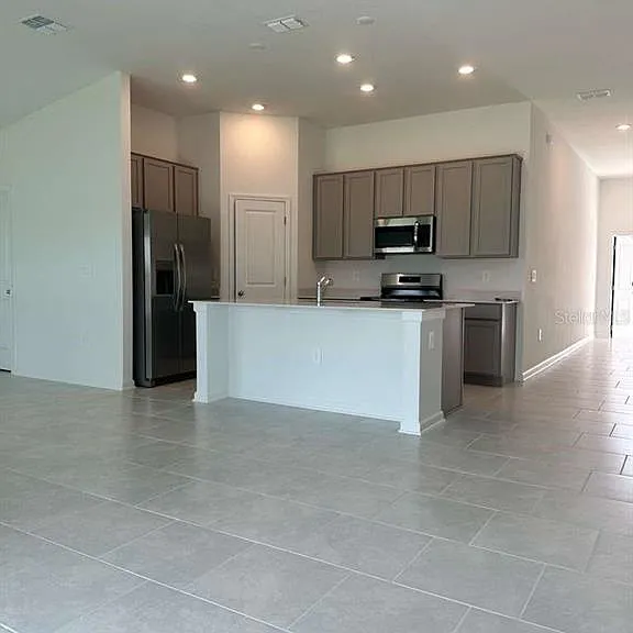 4816 Edensbridge Ln — Photo 4
