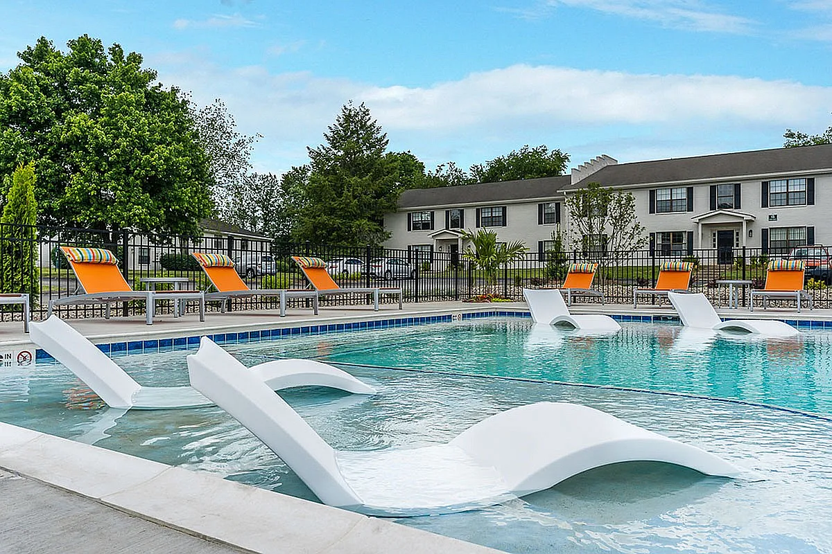 The Colony at the Oaks — Photo 1