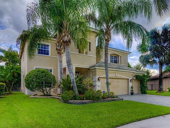 4th image of 2911 Fontana Ln