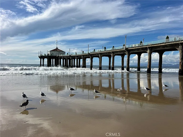 720 Manhattan Beach Blvd — Photo 44