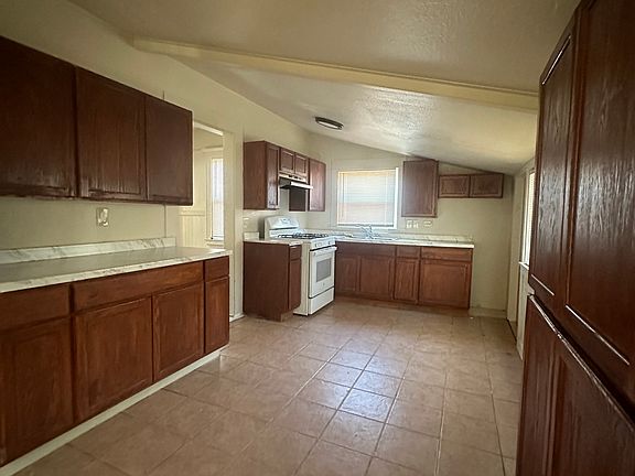 2nd image of 421 E Wyandotte St #1900