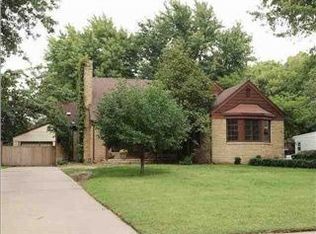 3412 E Country Club Pl, Wichita, KS 67208