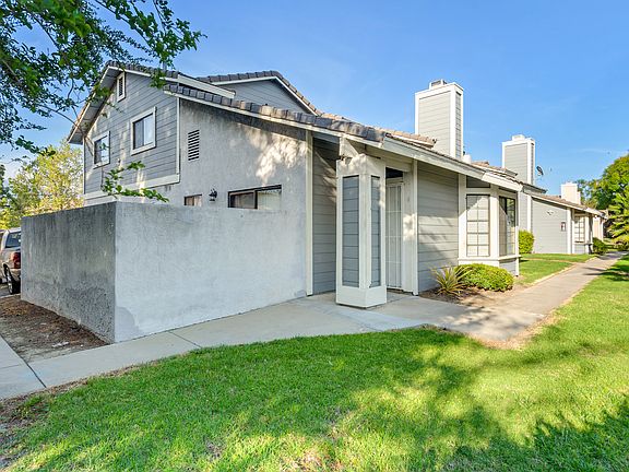 3rd image of 3121 Inland Empire Blvd #4