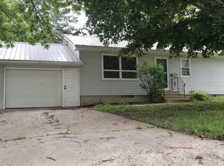 315 N Best St, Forest City, IA 50436
