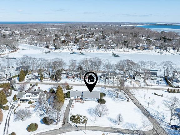 3rd image of 1400 Calves Neck Road