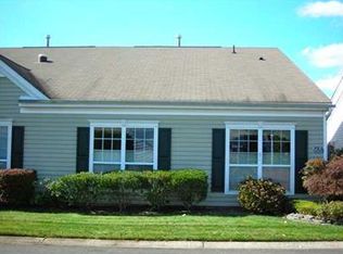 588 Skylark Dr, Monroe, NJ 08831