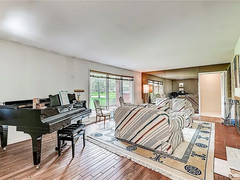 3320 Grove Pkwy #1 — Photo 19