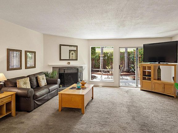 5th image of 103 Mission Dr