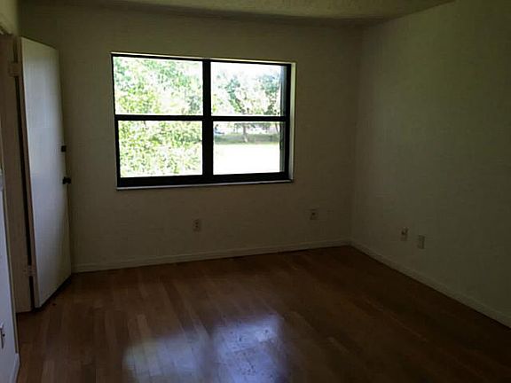 5th image of 20735 NE 8th Ct #20212
