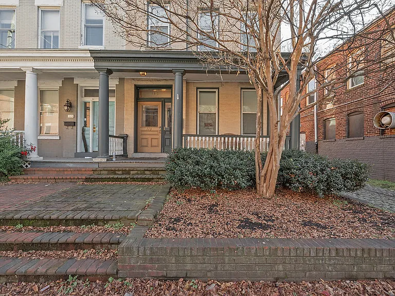 113 N Robinson St — Photo 1