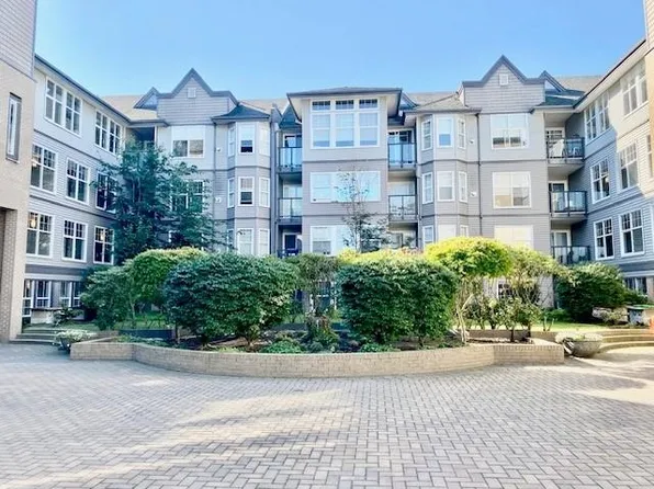 20200 56th Ave #301, Langley, BC V3A 8S1