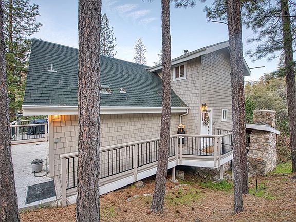 3rd image of 37748 Marina View Dr