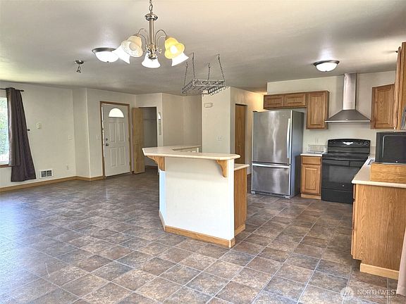 3rd image of 509 Point Brown Avenue SW