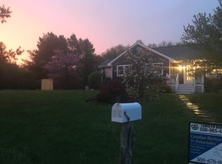 62 Michaels Ln, Tiverton, RI 02878