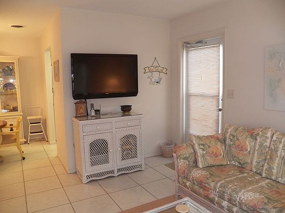 2nd image of 1205 Tarpon Center Dr APT C1