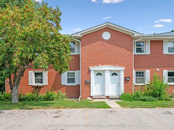 288 Westcourt Pl #25, Waterloo, ON N2L 2R7