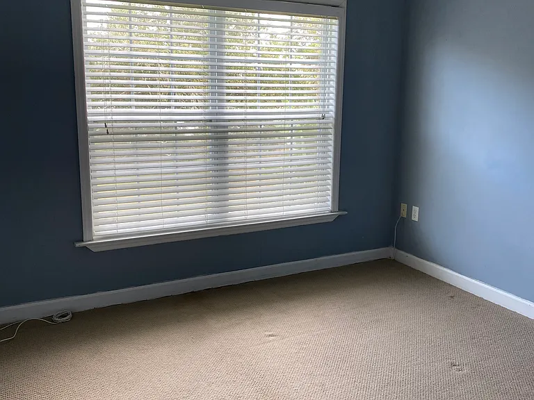 2047 Dixie Belle Dr #H — Photo 6