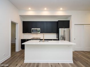 621 W. Belmont, Chicago, IL 60657