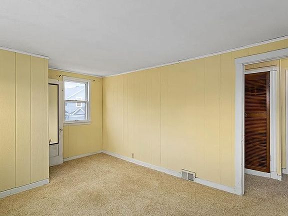 4th image of 1636 Olivewood Ave