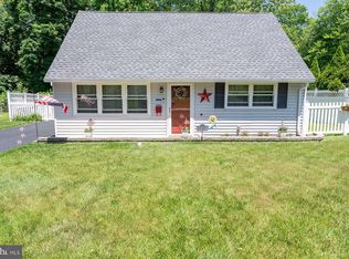 1016 Terrace Blvd, Ewing, NJ 08618