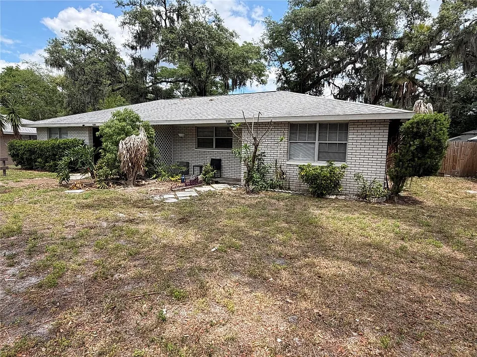 5305 Oakwood Ct