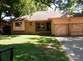 5620 NW 62nd St, Warr Acres, OK 73122