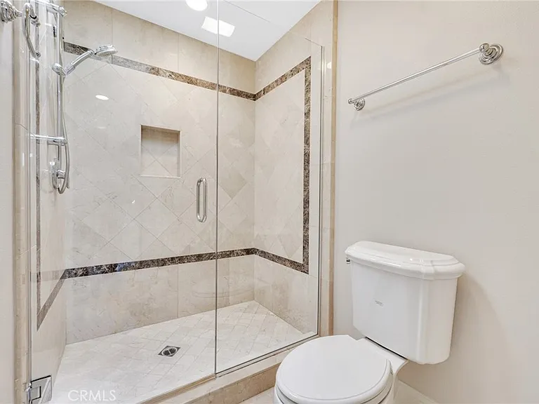 32174 Beachlake Ln — Photo 13