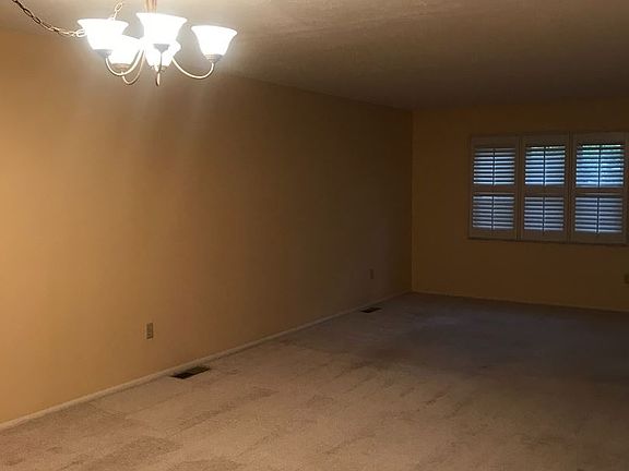3rd image of 3712 Glenbar Ct #J151