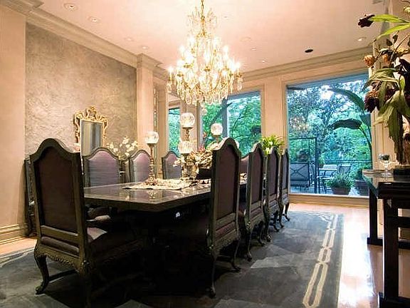 4th image of 11689 Arrowwood Cir