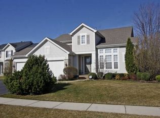 2197 Avalon Dr, Buffalo Grove, IL