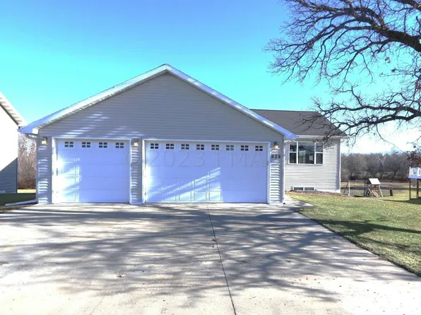 525 Pelican River Rd, Detroit Lakes, MN 56501