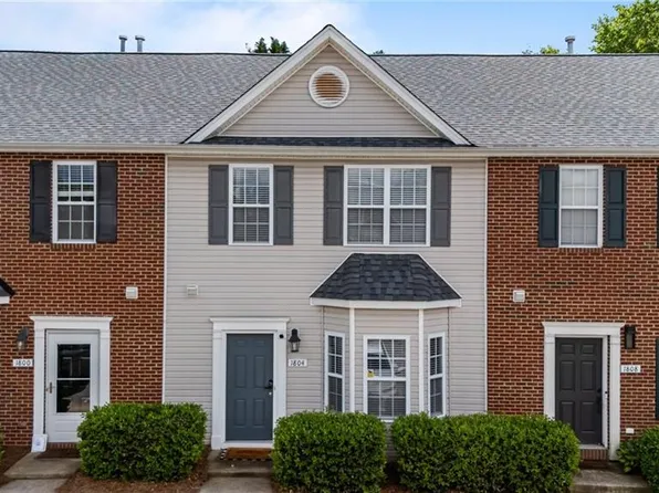 1804 Olivers Crossing Cir, Winston Salem, NC 27127