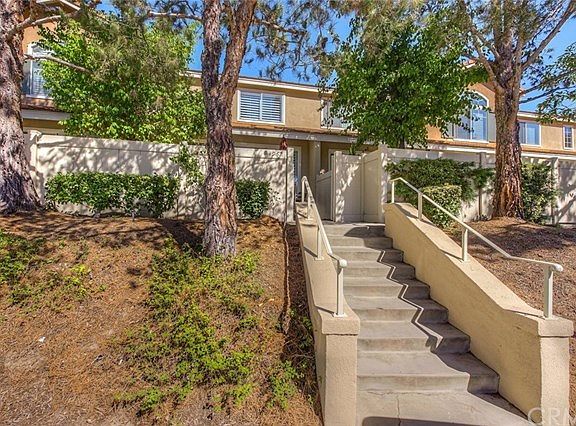 3rd image of 967 S Appaloosa Way