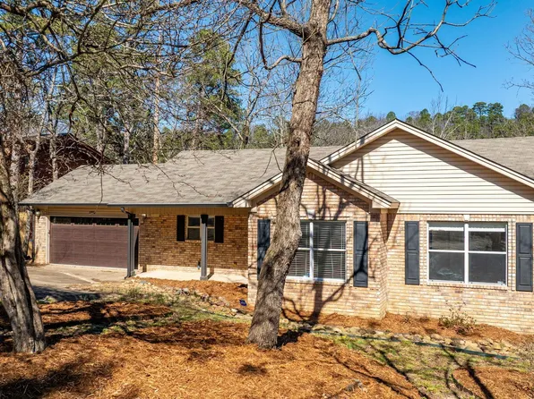 10700 Bainbridge Dr, Little Rock, AR 72212