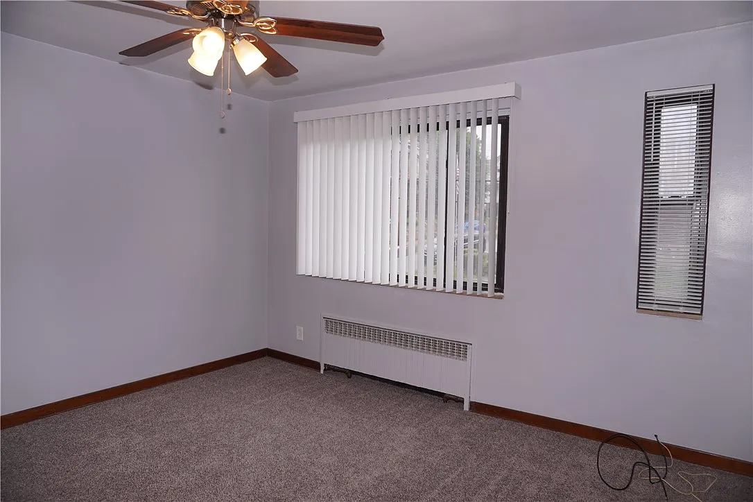 1 bed, 1000 sqft, $995 — Photo 2