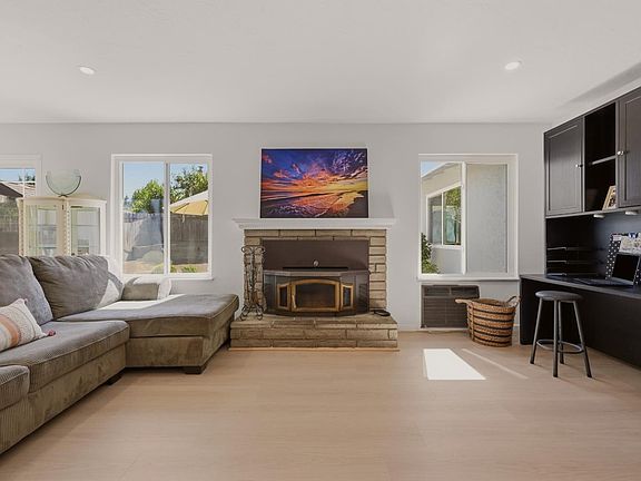 3rd image of 4435 Rockwood Avenue
