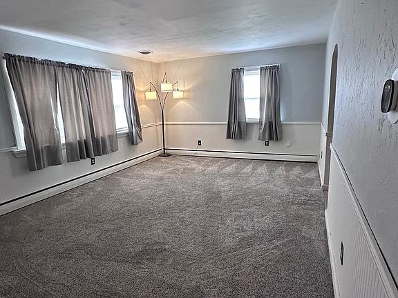 5th image of 1421 Sandhill Rd