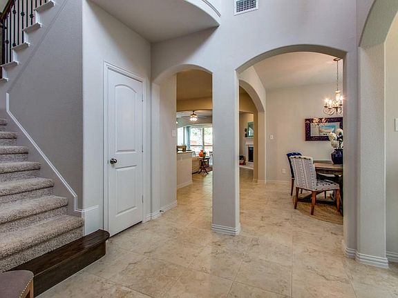 3rd image of 1231 Montgomery Way