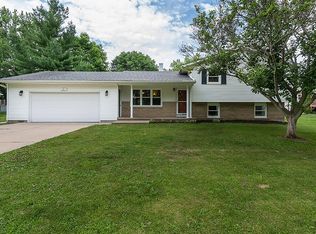 2 Chrisop Ct, Colona, IL 61241