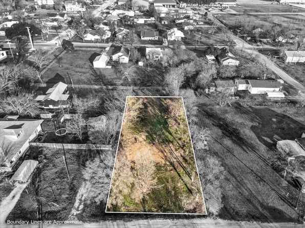 605 E Adams St, Itasca, TX 76055